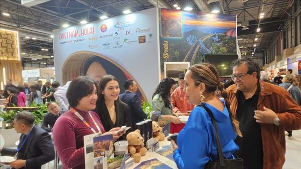 Vietnam shines at FITUR intl tourism fair in Spain
