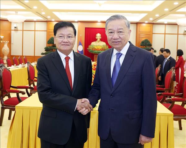 Đại sứ Khamphao Ernthavanh: Lào luôn coi trọng và đặt quan hệ với Việt Nam lên ưu tiên hàng đầu trong chính sách đối ngoại