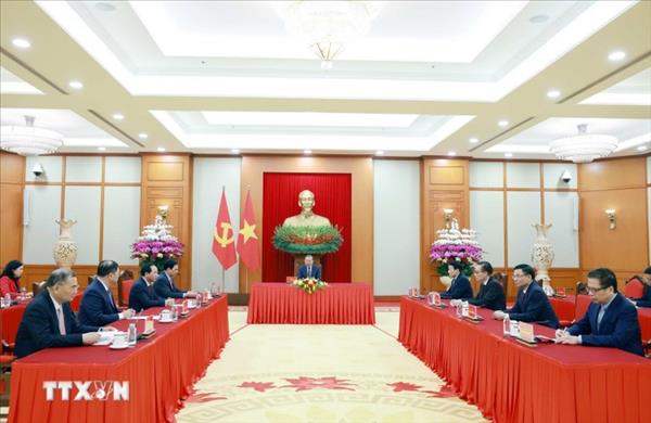 ປະ​ທາ​ນາ​ທິ​ບໍ​ດີ​ສະ​ຫະ​ພັນ ລັດ​ເຊຍ Vladimir Putin ໂອ້​ລົມ​ທາງ​ໂທ​ລະ​ສັບ​ກັບ​ທ່ານ​ເລ​ຂາ​ທິ​ການ​ໃຫຍ່​ ໂຕ​ເລິມ ຊົມ​ເຊີຍ​ຜົນ​ສຳ​ເລັດ​ກອ​ງ​ປະ​ຊຸມ​ໃຫຍ່​ຄັ້ງ​ທີ XIV ຂອງ​ພັກ