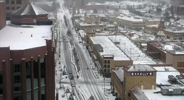 ພາ​ຍຸ​ລະ​ດູ​ໜາວ​ພັດ​ຖະຫຼົ່ມ​ປະ​ເທດ ອາ​ເມ​ລິ​ກາ