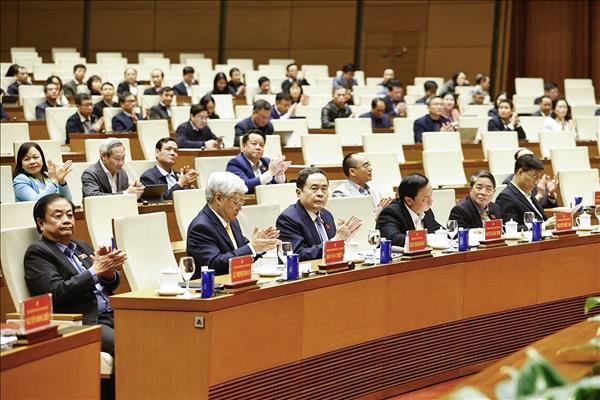 Le président de lAN Tran Thanh Man présente le bilan du 14e Congrès national du Parti