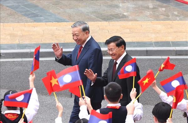 라오스 당 서기장 겸 국가주석 내외, 26일부터 베트남 국빈 방문