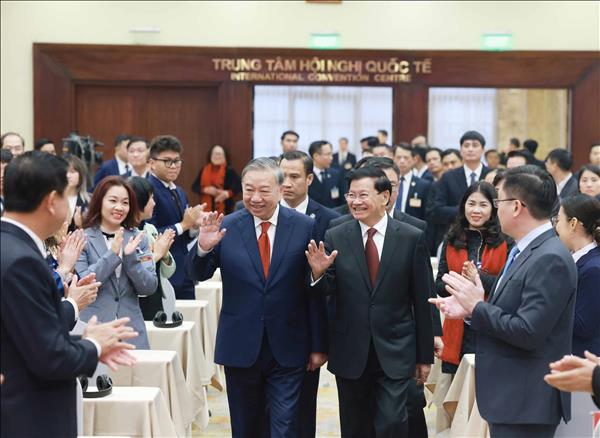 Tổng Bí thư, Chủ tịch nước Lào Thongloun Sisoulith thông tin về kết quả Đại hội XII của Đảng Nhân dân Cách mạng Lào