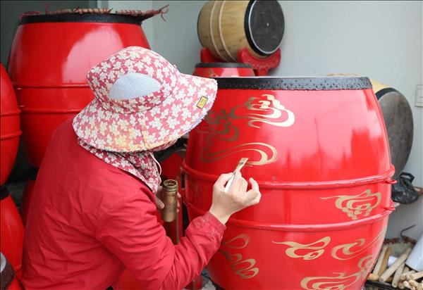 ນິງບິ່ງ ອະນຸລັກຮັກສາ ແລະ ພັດທະນາອາຊີບເຮັດກອງ ດ້ອຍຕາມ 