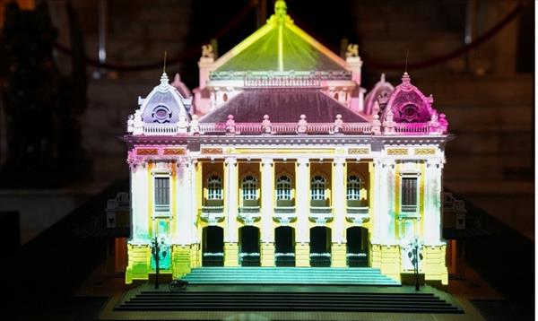 ハノイ・オペラハウス115周年 光とテクノロジーが紡ぐ物語