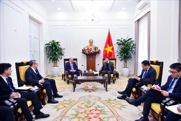 Renforcement des relations Vietnam–Azerbaïdjan à travers la diplomatie