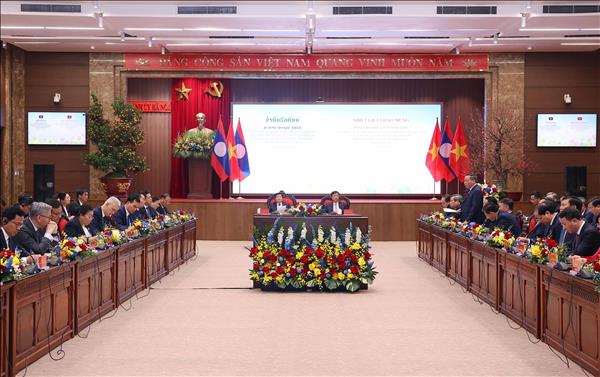 Không ngừng vun đắp, phát triển mối quan hệ đặc biệt Việt Nam - Lào