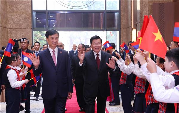 Tổng Bí thư, Chủ tịch nước Lào thăm và làm việc với Thành phố Hà Nội