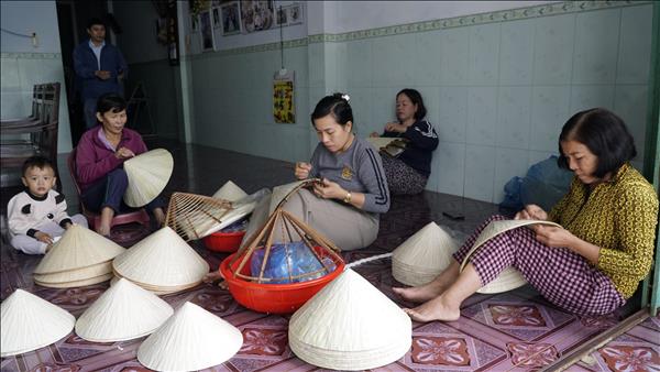 Nghề nón lá truyền thống ở Gia Lai