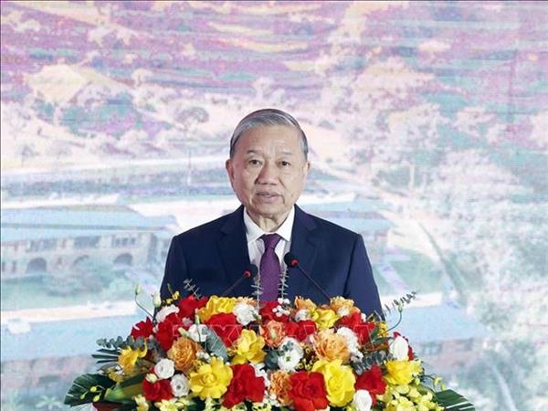 Генеральный секретарь То Лам принял участие в церемонии начала строительства начальной и средней школы-интерната Чыонгха, Каобанг