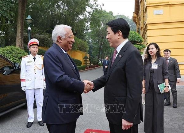 Jefe de Estado de Vietnam recibe al presidente del Consejo Europeo