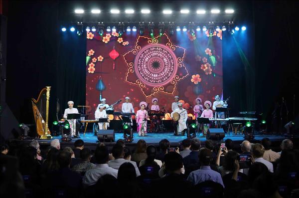 Cultural exchange strengthens friendship between Ho Chi Minh City, Liverpool