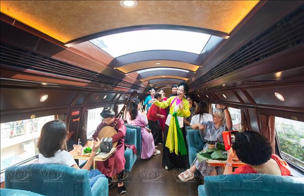Australian newspaper highlights experience on Hanoi Five Gates train