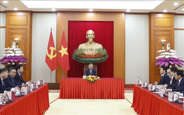 또 럼 당 서기장, 이재명 韓 대통령과 전화 통화