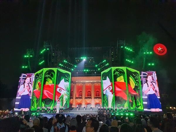 Hòa nhạc Ánh sáng lan tỏa thông điệp về năm mới tốt đẹp và tràn đầy niềm tin