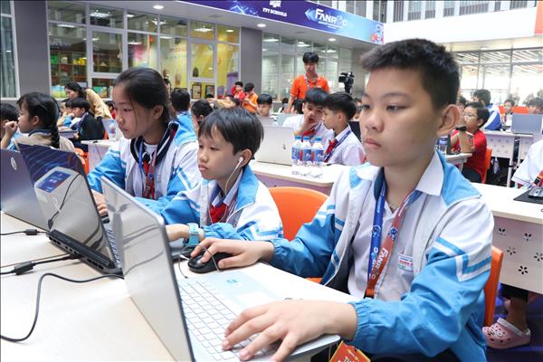 Hơn 3.000 giáo viên, học sinh tham gia Ngày hội Open STEM Day 2026