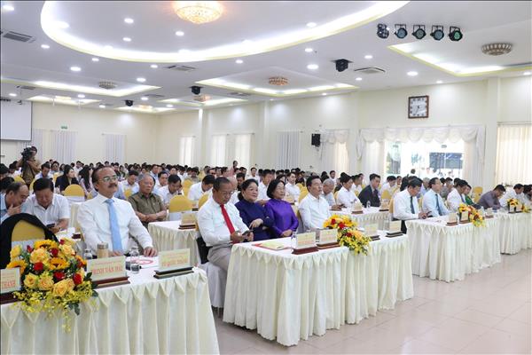 Tây Ninh đối thoại với nhà đầu tư, gỡ vướng cho khu công nghiệp