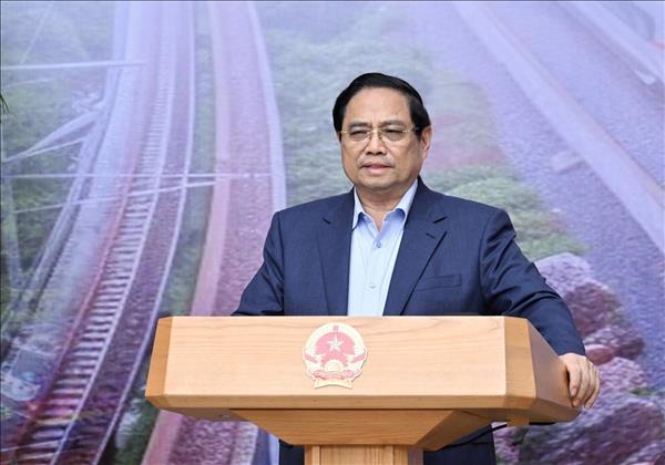 팜밍찡 총리, 철도 분야 국가 핵심 사업 지도부 제6차 회의 주재