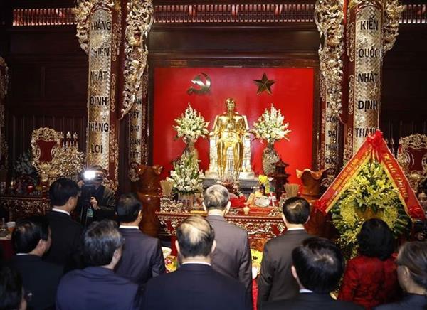 苏林总书记出席奠边省E2丘遗迹区胡志明主席纪念堂落成仪式