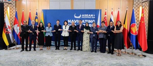 ກອງ​ປະ​ຊຸມ ບັນ​ດາ​ເຈົ້າ​ໜ້າ​ທີ່​ອາ​ວະ​ໂສ ອາ​ຊຽນ - ຈີນ​ກ່ຽວ​ກັບການປະ​ຕິ​ບັດ​ຖະ​ແຫຼງ​ການວ່າ​ດ້ວຍ​ການ​ປະ​ພຶດ​ຂອງ​ບັນ​ດາ​ຝ່າຍ​ຢູ່​ທະ​ເລ​ຕາ​ເວັນ​ອອກ​ຄັ້ງ​ທີ 25