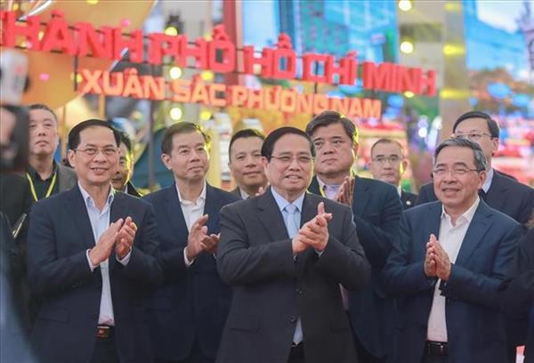 Le Premier ministre inspecte les préparatifs de la première Foire nationale du Printemps 2026