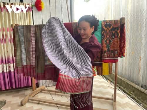 Silk Khmer: El legado de brocado de los  en la comuna de An Cu