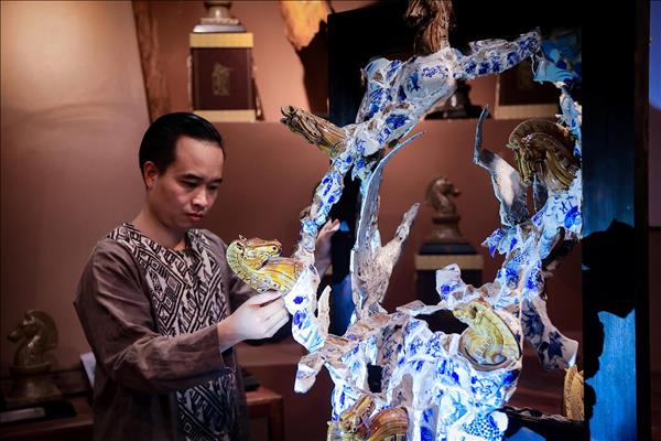 Lời chúc Bính Ngọ Viên mãn đại thành của nghệ nhân điêu khắc ánh sáng