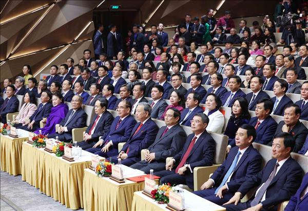 Tổng Bí thư Tô Lâm dự Lễ tuyên dương Bí thư Chi bộ xuất sắc và trao Giải Búa liềm Vàng lần thứ X