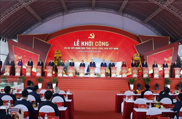 អគ្គលេខាបក្ស លោក តូ ឡឹម អញ្ជើញចូលរួមពិធីបើកការដ្ឋានសាងសង់គម្រោង សារមន្ទីរបក្សកុម្មុយនិស្តវៀតណាម