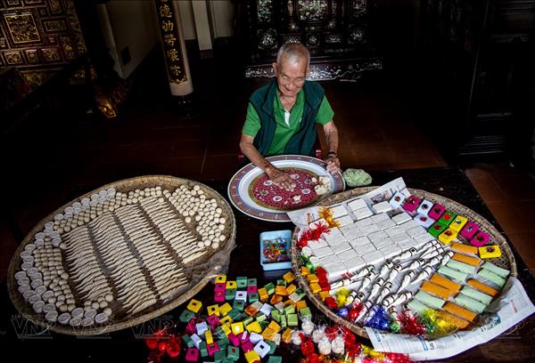 Tản mạn về bánh mứt Tết Huế