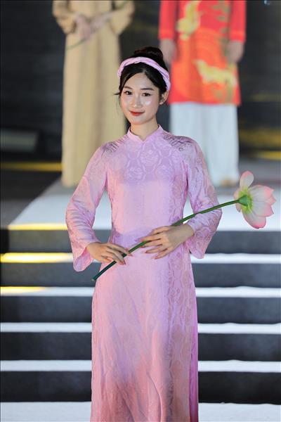 让越南奥黛文化走向全球