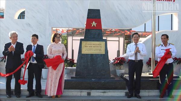 Nameplate of Hoang Sa Special Zone Peoples Committee inaugurated in Da Nang