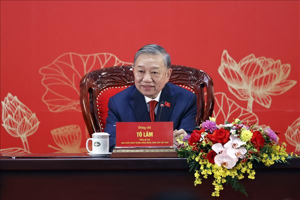 ທ່ານເລຂາທິການໃຫຍ່ ໂຕເລິມ ແຈ້ງຜົນສຳເລັດກອງປະຊຸມໃຫຍ່ຜູ້ແທນທົ່ວປະເທດຄັ້ງທີ XIV ຂອງພັກກອມມູນິດ ຫວຽດນາມ ຢູ່ ລາວ