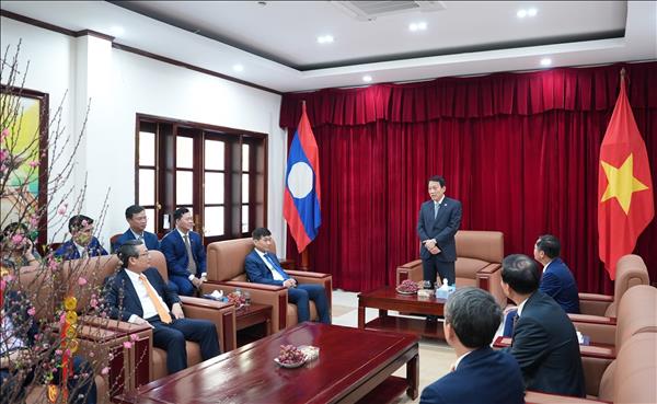 Bộ Công an Việt Nam - Lào tăng cường hợp tác phòng chống tội phạm xuyên quốc gia