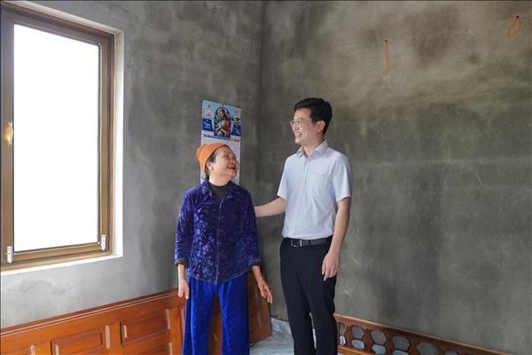 Đưa Nghị quyết thành hành động: Mọi việc đều lấy Dân là gốc và chuyển mạnh từ nói sang làm