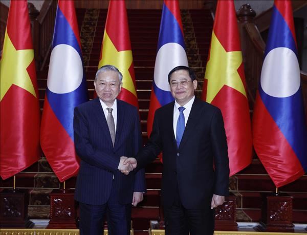 Tổng Bí thư Tô Lâm hội kiến Thủ tướng Lào Sonexay Siphandone