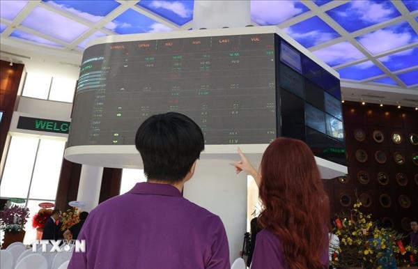 Le VNX et FTSE Russell discutent de la modernisation du marché boursier vietnamien