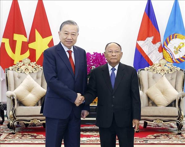 Tổng Bí thư Tô Lâm hội kiến Chủ tịch danh dự Đảng Nhân dân Campuchia Heng Samrin
