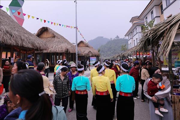 Muong Spring Festival in an Era of Integration