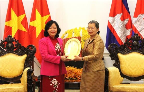 Renforcement de la solidarité entre les Fronts du Vietnam et du Cambodge