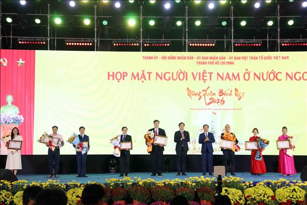 Thành phố Hồ Chí Minh họp mặt kiều bào mừng Xuân Bính Ngọ 2026