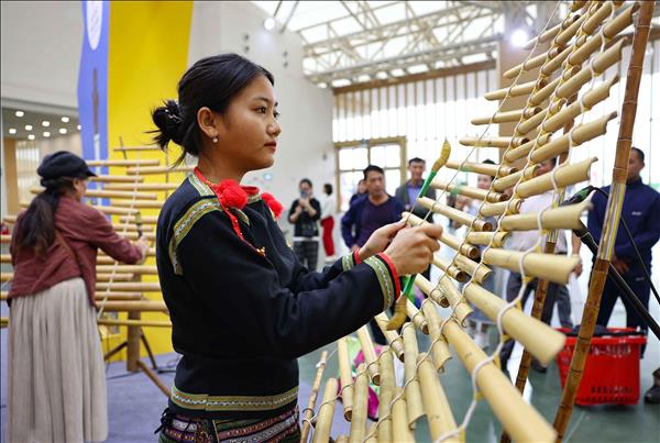 Hội chợ Mùa Xuân 2026: Sôi động các chương trình nghệ thuật phục vụ du khách