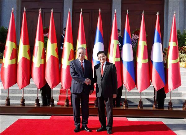 Party chiefs state visits to Laos, Cambodia elevate neighbourly relations to new heights: FM
