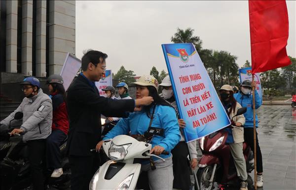 Thanh niên tích cực hành động vì cộng đồng nhân dịp Xuân Bính Ngọ