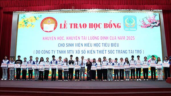Tiếp sức cho sinh viên hiếu học tiêu biểu
