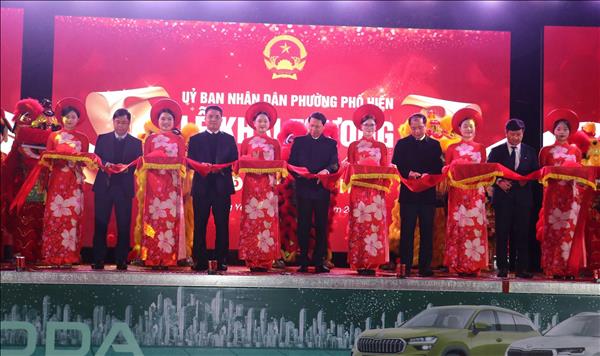 Phố đi bộ Nam Hòa ra mắt, thắp sáng không gian văn hóa Phố Hiến