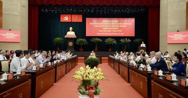 ເລ​ຂາ​ທິ​ການ​ໃຫຍ່ ໂຕ​ເລິມ ລົງ​ຢ້ຽມ​ຢາມອວຍ​ພອນ​ບຸນ​ເຕັດ​ອົງ​ຄະ​ນະ​ພັກ, ອຳ​ນາດ​ການ​ປົກ​ຄອງ, ປະ​ຊາ​ຊົນ​ນະ​ຄອນ ໂຮ່​ຈີ​ມິນ