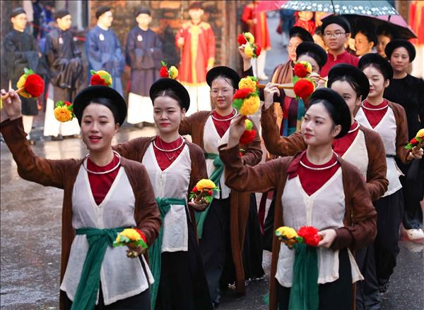 2026年春季博览会：百花步行礼赞越南传统服饰之美