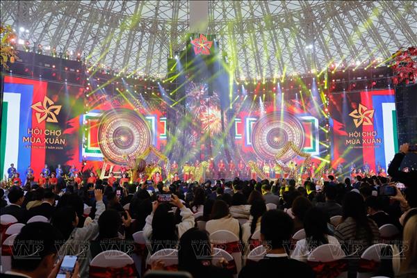 Hội chợ Mùa Xuân 2026: Nhiều chương trình nghệ thuật đặc sắc thu hút khách tham quan mua sắm Tết