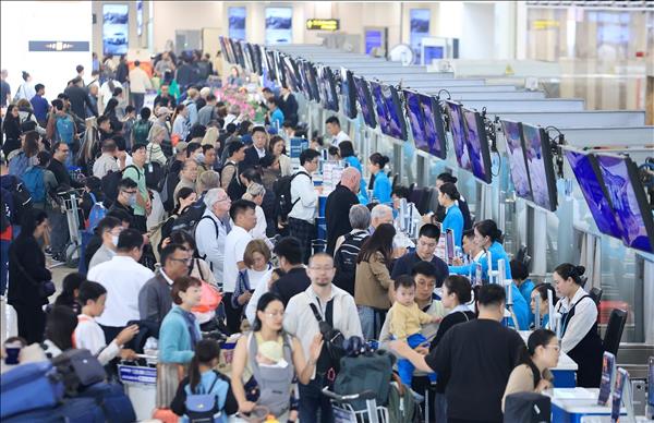 春运高峰在即：全力满足民众出行需求